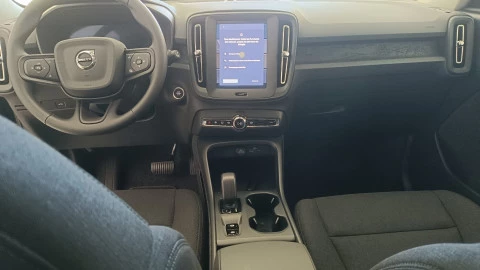 Volvo XC40 2.0 B3 G Essential Auto