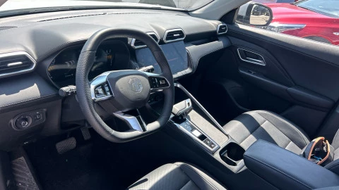 MG ZS Hybrid+ Luxury