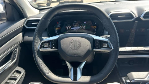 MG ZS Hybrid+ Luxury