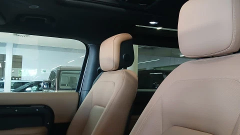 Land Rover Defender 3.0D I6 250 X-Dyn SE 110 AT 4WD MHEV