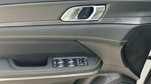 Lynk & Co 01 1.5 PHEV Core Lynk & Co 01 1.5 PHEV Core