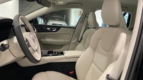 Volvo V60 2.0 T6 PHEV Recharge Core Auto eAWD