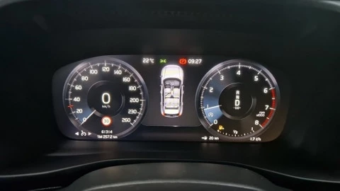 Volvo XC40 2.0 T4 Business Plus Auto