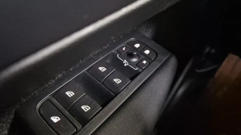 Volvo XC40 2.0 T4 Business Plus Auto