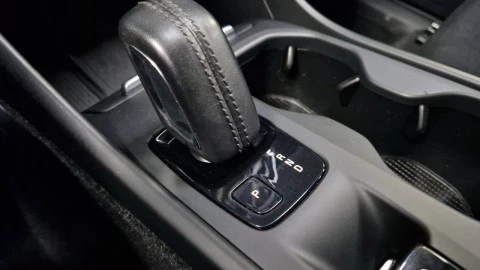 Volvo XC40 2.0 T4 Business Plus Auto