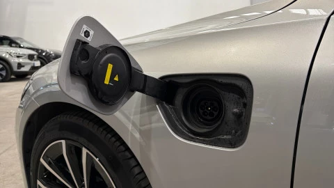 Volvo V60 T6 Recharge Plus Dark AWD Auto 257 kW (350 CV)