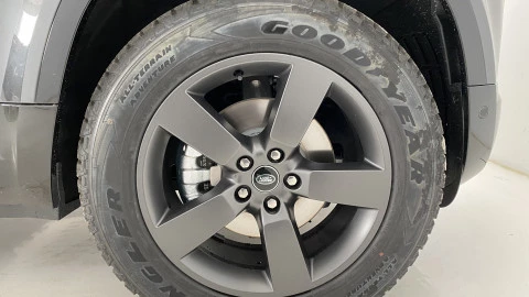 Land Rover Defender 3.0D I6 250 X-Dyn SE 110 Auto 4WD MHEV