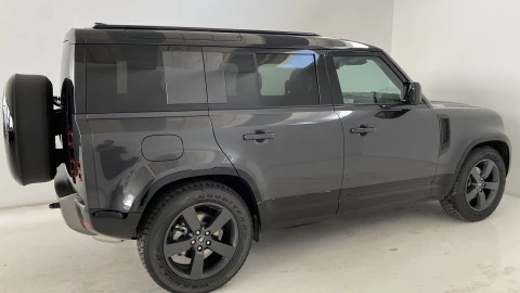 Land Rover Defender 3.0D I6 250 X-Dyn SE 110 Auto 4WD MHEV