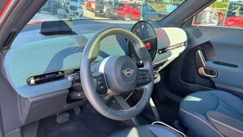MINI Aceman SE Essential Trim