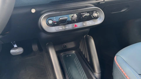 MINI Aceman SE Essential Trim