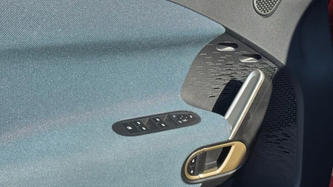 MINI Aceman SE Essential Trim