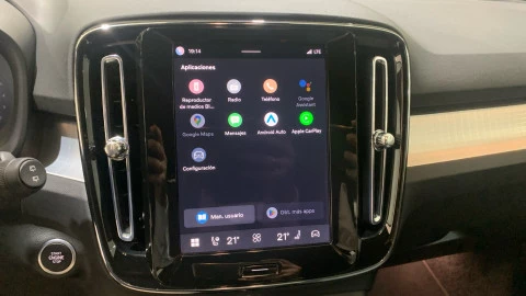 Volvo XC40 2.0 B3 G Plus Dark Auto