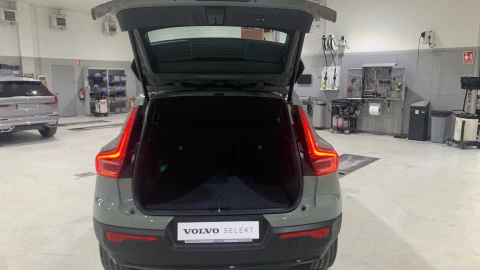 Volvo XC40 2.0 B3 G Plus Dark Auto