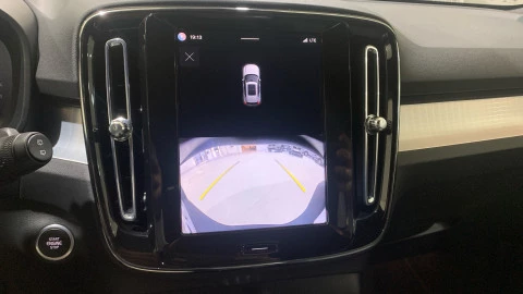 Volvo XC40 2.0 B3 G Plus Dark Auto