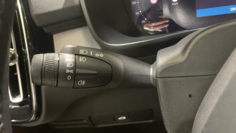 Volvo XC40 2.0 B3 G Plus Dark Auto