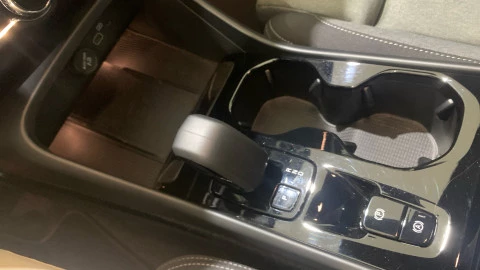 Volvo XC40 2.0 B3 G Plus Dark Auto