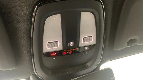 Volvo XC40 2.0 B3 G Plus Dark Auto