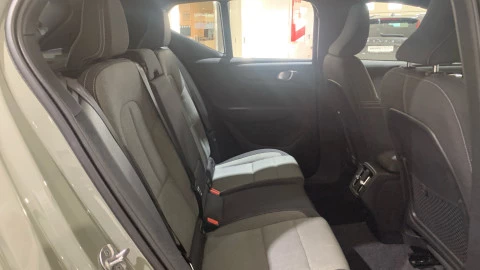 Volvo XC40 2.0 B3 G Plus Dark Auto