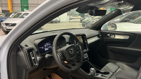 Volvo XC40 B3 G Core Auto 120 kW (163 CV)