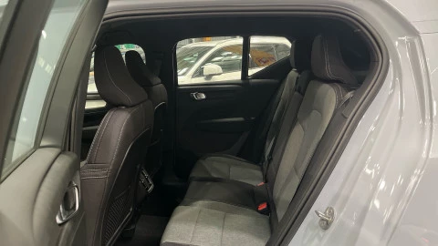 Volvo XC40 B3 G Core Auto 120 kW (163 CV)