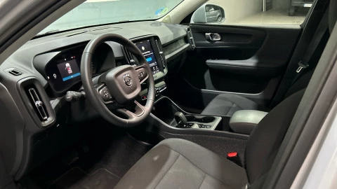 Volvo XC40 2.0 B3 G Essential Auto