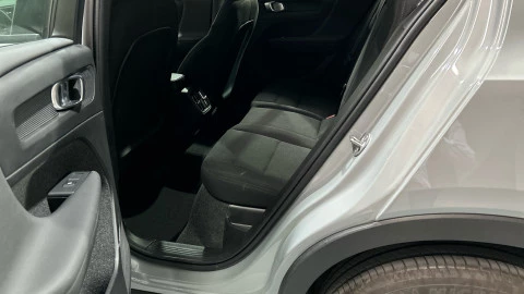 Volvo XC40 2.0 B3 G Essential Auto