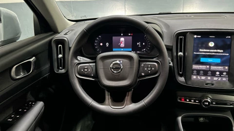 Volvo XC40 2.0 B3 G Essential Auto