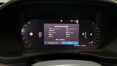 Volvo XC40 2.0 B3 G Essential Auto