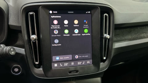 Volvo XC40 2.0 B3 G Essential Auto