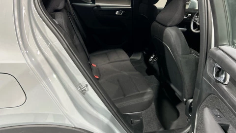 Volvo XC40 2.0 B3 G Essential Auto