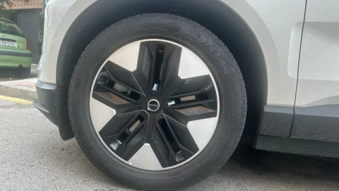 Volvo EX30 Single Motor Extended Range Core Auto 200 kW (272 CV)