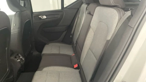 Volvo XC40 B3 G Core Auto 120 kW (163 CV)