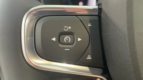 Volvo XC40 B3 G Core Auto 120 kW (163 CV)