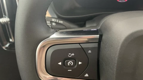 Volvo XC40 B3 G Core Auto 120 kW (163 CV)