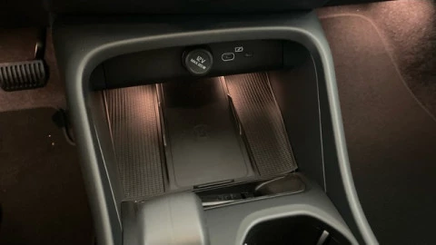 Volvo XC40 B3 G Core Auto 120 kW (163 CV)