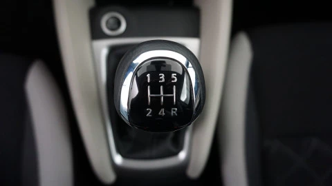 Nissan Micra IG-T 68 kW (92 CV) E6D-F N-Design Black