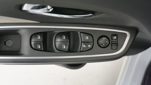 Nissan Micra IG-T 68 kW (92 CV) E6D-F N-Design Black