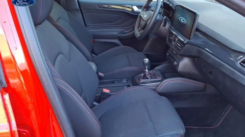 Ford Focus 1.0 Ecoboost MHEV 92kW ST-Line X