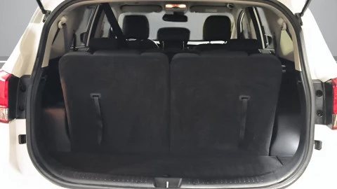 Kia Carens 1.6 GDi 99kW (135CV) Concept