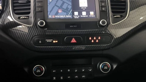 Kia Carens 1.6 GDi 99kW (135CV) Concept