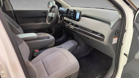 Kia EV3  Earth Long Range
