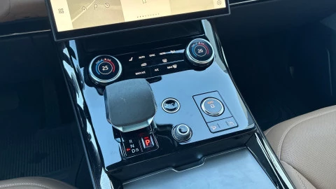 Land Rover Range Rover Sport 3.0D TD6 300PS AWD Auto MHEV SE