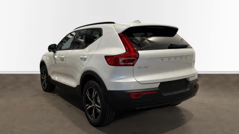 Volvo XC40 B3 G Plus Dark Auto 120 kW (163 CV)