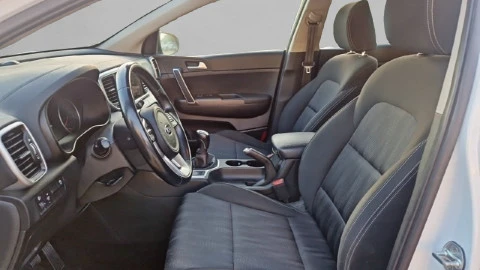 Kia Sportage 1.6 MHEV Business 100kW (136CV) 4x4