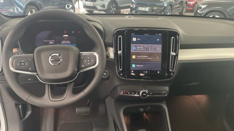 Volvo XC40 B3 G Core Auto 120 kW (163 CV)