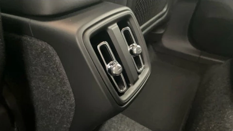 Volvo XC40 B3 G Core Auto 120 kW (163 CV)