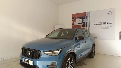 Volvo XC40 2.0 B3 G Plus Dark Auto