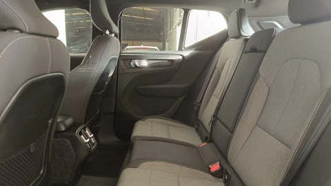 Volvo XC40 2.0 B3 G Plus Dark Auto