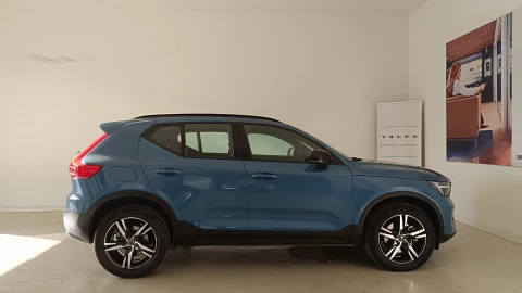 Volvo XC40 2.0 B3 G Plus Dark Auto