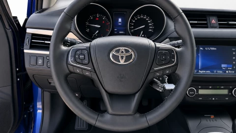 Toyota Avensis 2.0 150D ADVANCE TS
